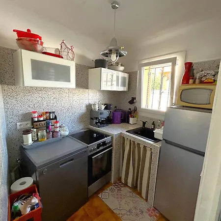Maison Climatisee Avec Parking Pres De La - Fr-1-837-3 بيت للعطل *